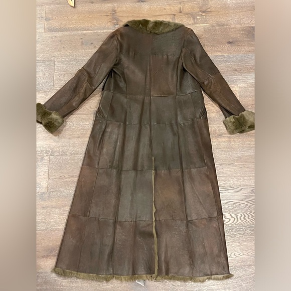 Long Fox fur & real leather jacket just like new & perfect for cold weather. - Picture 3 of 9